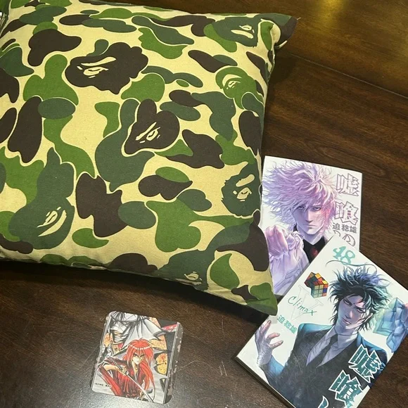 RARE Bape (a bathing ape) x nowhere 20th anniversary pillow! - Picture 9 of 9